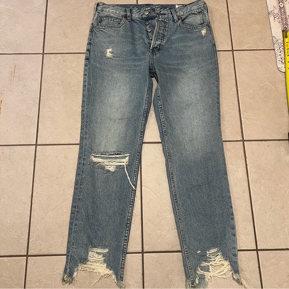 We The Free Maggie Mid-Rise Straight Leg Distressed Raw Hem Jeans Womens Size 27 - Picture 5 of 11